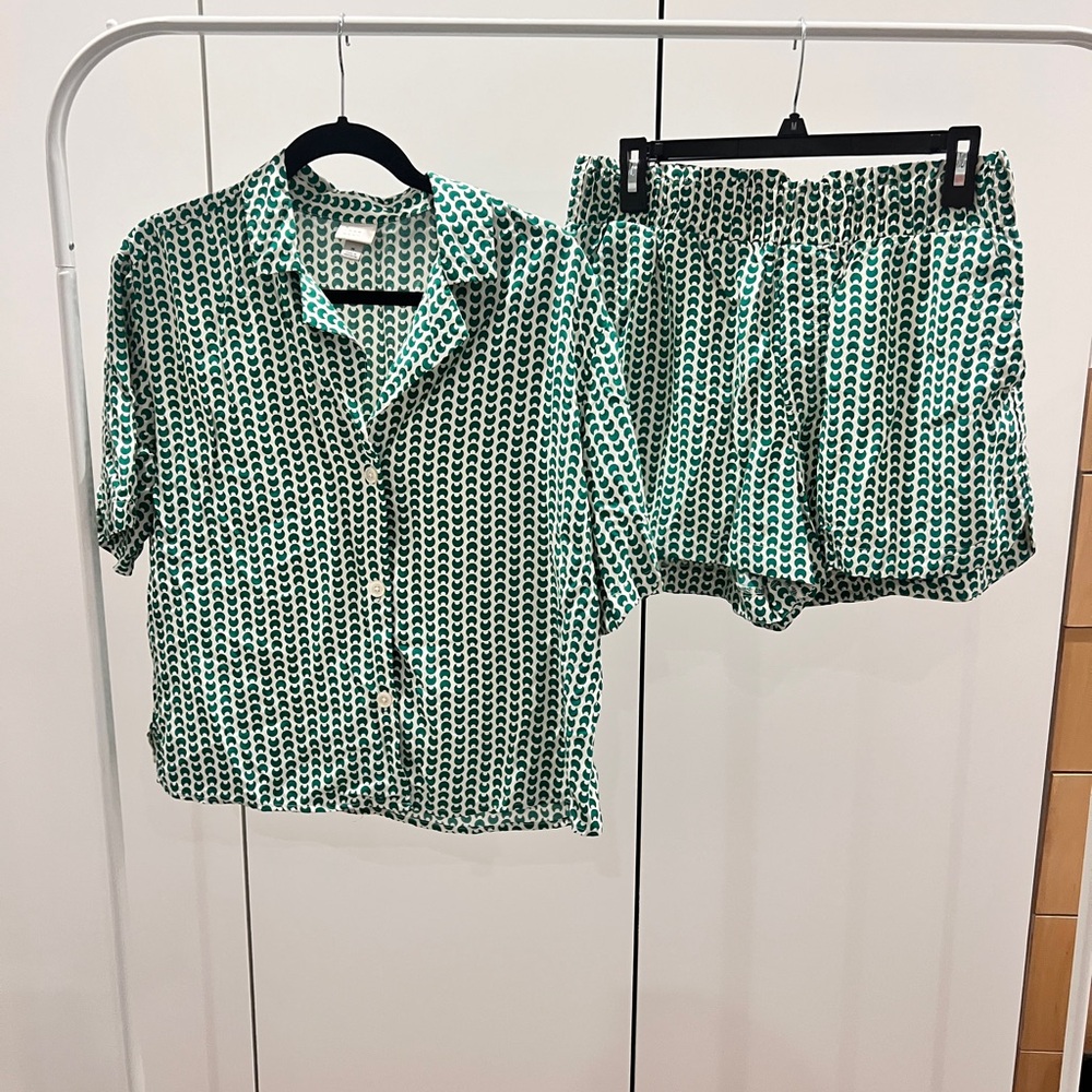 a new day Green and Black Geometric Pajama Set
